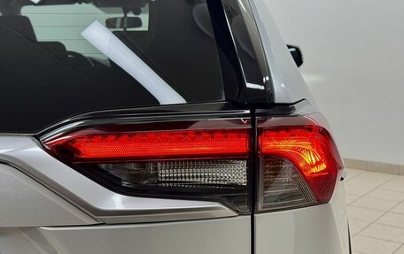 Toyota RAV4, 2020 год, 3 745 000 рублей, 10 фотография