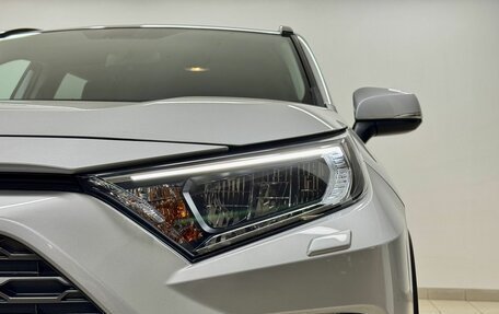 Toyota RAV4, 2020 год, 3 745 000 рублей, 8 фотография