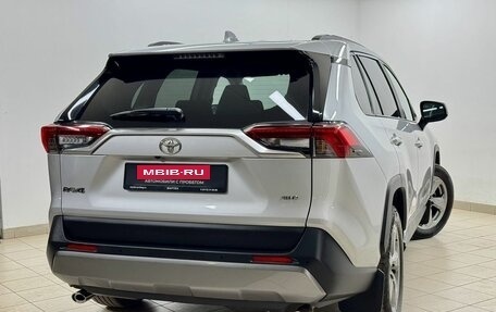 Toyota RAV4, 2020 год, 3 745 000 рублей, 6 фотография