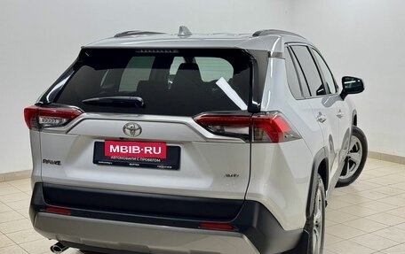Toyota RAV4, 2020 год, 3 745 000 рублей, 9 фотография