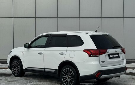 Mitsubishi Outlander III рестайлинг 3, 2016 год, 1 729 900 рублей, 2 фотография