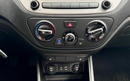 Hyundai Solaris II рестайлинг, 2017 год, 1 090 000 рублей, 18 фотография