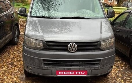 Volkswagen Caravelle T5, 2011 год, 1 360 000 рублей, 2 фотография