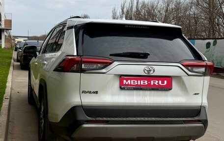Toyota RAV4, 2021 год, 3 740 000 рублей, 5 фотография