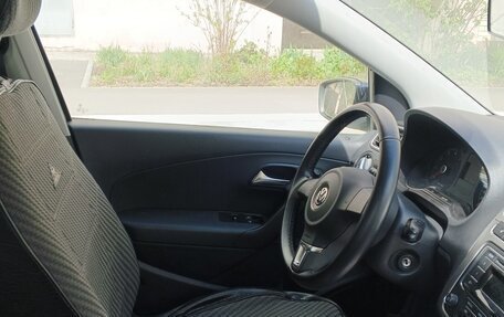 Volkswagen Polo VI (EU Market), 2013 год, 830 000 рублей, 11 фотография