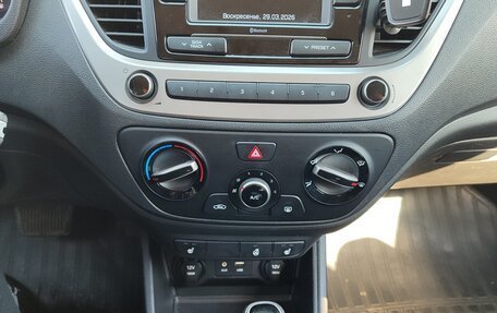 Hyundai Solaris II рестайлинг, 2018 год, 1 249 000 рублей, 6 фотография