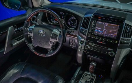 Toyota Land Cruiser 200, 2012 год, 4 000 000 рублей, 32 фотография