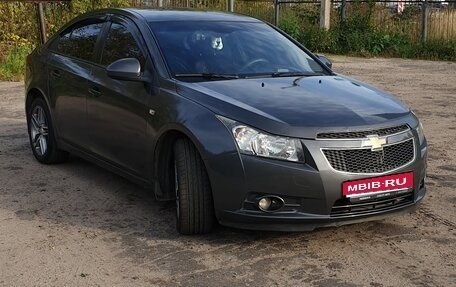 Chevrolet Cruze II, 2011 год, 695 000 рублей, 1 фотография