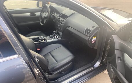 Mercedes-Benz C-Класс, 2009 год, 1 100 000 рублей, 11 фотография