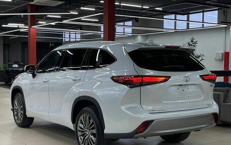 Toyota Highlander, 2026 год, 5 850 000 рублей, 3 фотография