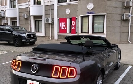 Ford Mustang VI рестайлинг, 2013 год, 1 500 000 рублей, 11 фотография