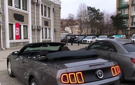 Ford Mustang VI рестайлинг, 2013 год, 1 500 000 рублей, 12 фотография