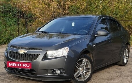 Chevrolet Cruze II, 2011 год, 695 000 рублей, 3 фотография