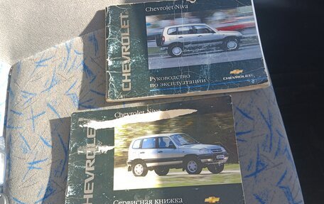 Chevrolet Niva I рестайлинг, 2004 год, 295 000 рублей, 24 фотография