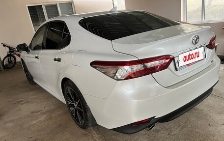 Toyota Camry, 2018 год, 3 250 000 рублей, 7 фотография