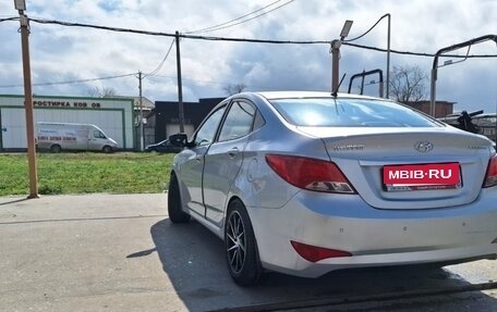 Hyundai Solaris II рестайлинг, 2015 год, 890 000 рублей, 4 фотография