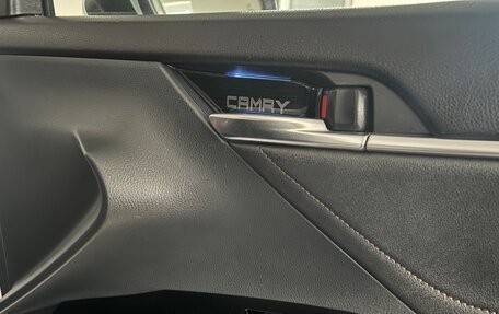 Toyota Camry, 2018 год, 3 250 000 рублей, 12 фотография