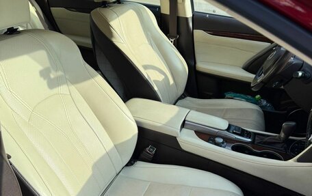 Lexus RX IV рестайлинг, 2019 год, 5 190 000 рублей, 5 фотография