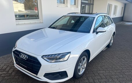 Audi A4, 2022 год, 3 200 000 рублей, 1 фотография