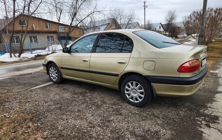 Toyota Avensis III рестайлинг, 2001 год, 810 000 рублей, 6 фотография