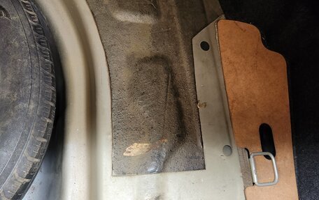 Toyota Avensis III рестайлинг, 2001 год, 810 000 рублей, 9 фотография