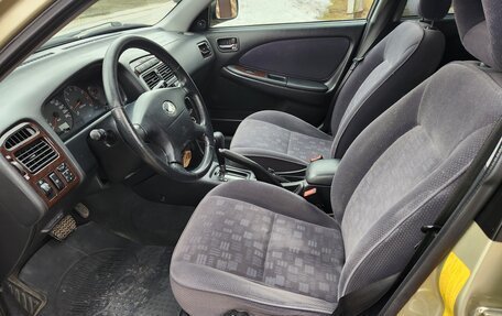 Toyota Avensis III рестайлинг, 2001 год, 810 000 рублей, 27 фотография