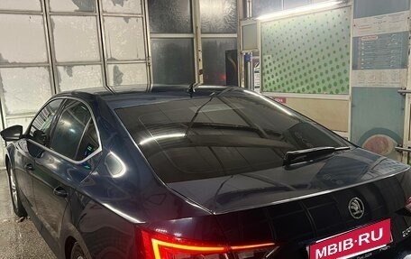 Skoda Superb III рестайлинг, 2017 год, 1 900 000 рублей, 2 фотография