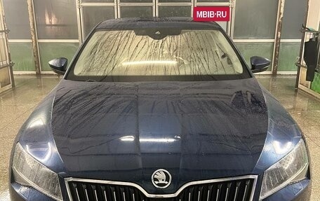 Skoda Superb III рестайлинг, 2017 год, 1 900 000 рублей, 3 фотография