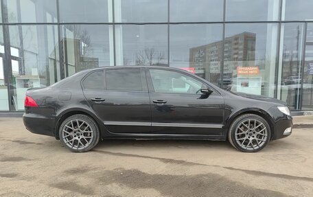 Skoda Superb III рестайлинг, 2012 год, 1 099 800 рублей, 5 фотография