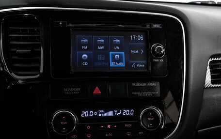 Mitsubishi Outlander III рестайлинг 3, 2015 год, 1 199 000 рублей, 16 фотография