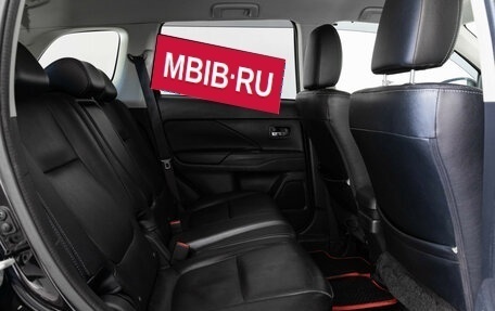 Mitsubishi Outlander III рестайлинг 3, 2015 год, 1 199 000 рублей, 15 фотография