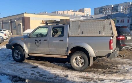 Nissan NP300, 2010 год, 1 000 000 рублей, 2 фотография