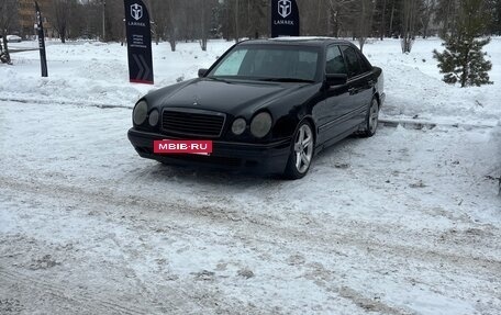 Mercedes-Benz E-Класс, 1997 год, 350 000 рублей, 4 фотография