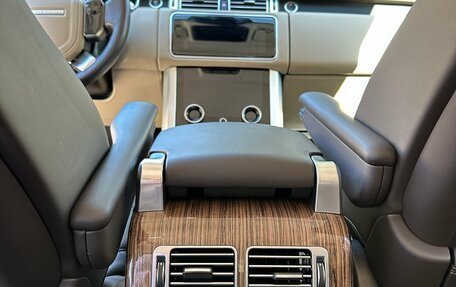 Land Rover Range Rover IV рестайлинг, 2018 год, 6 300 000 рублей, 13 фотография