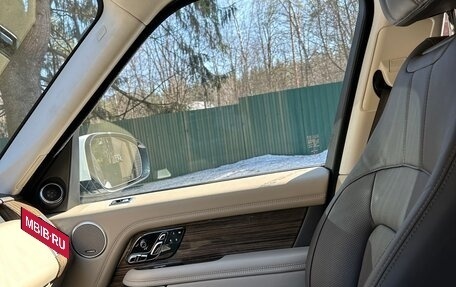 Land Rover Range Rover IV рестайлинг, 2018 год, 6 300 000 рублей, 9 фотография