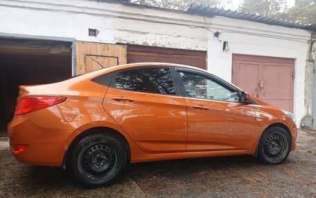 Hyundai Solaris II рестайлинг, 2015 год, 985 000 рублей, 4 фотография