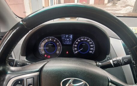 Hyundai Solaris II рестайлинг, 2015 год, 985 000 рублей, 8 фотография