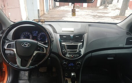 Hyundai Solaris II рестайлинг, 2015 год, 985 000 рублей, 7 фотография