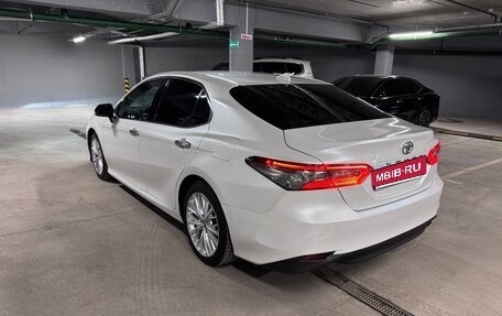 Toyota Camry, 2019 год, 2 500 000 рублей, 3 фотография