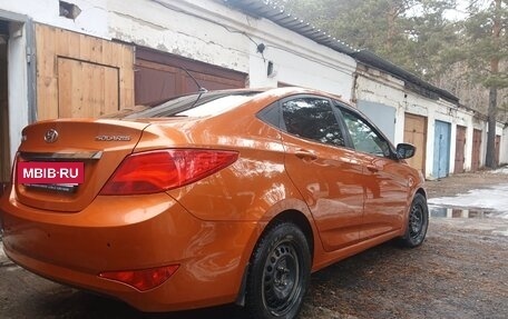 Hyundai Solaris II рестайлинг, 2015 год, 985 000 рублей, 3 фотография