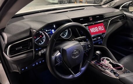 Toyota Camry, 2019 год, 2 500 000 рублей, 13 фотография