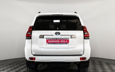 Toyota Land Cruiser Prado 150 рестайлинг 2, 2017 год, 4 999 000 рублей, 7 фотография