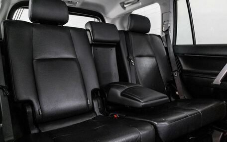 Toyota Land Cruiser Prado 150 рестайлинг 2, 2017 год, 4 999 000 рублей, 28 фотография