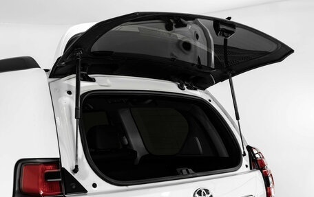 Toyota Land Cruiser Prado 150 рестайлинг 2, 2017 год, 4 999 000 рублей, 34 фотография