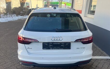 Audi A4, 2022 год, 3 200 000 рублей, 4 фотография