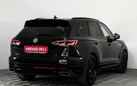 Volkswagen Touareg III, 2019 год, 4 099 000 рублей, 7 фотография