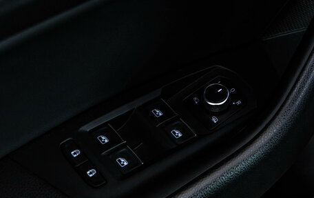 Volkswagen Touareg III, 2019 год, 4 099 000 рублей, 22 фотография