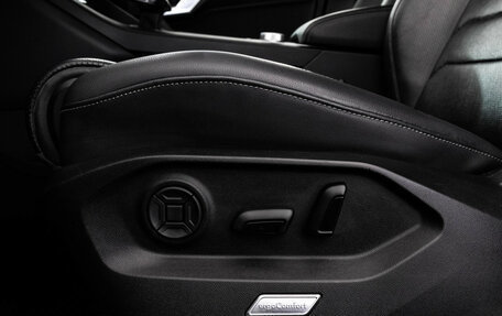 Volkswagen Touareg III, 2019 год, 4 099 000 рублей, 23 фотография