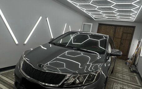 KIA Rio III рестайлинг, 2013 год, 930 000 рублей, 2 фотография