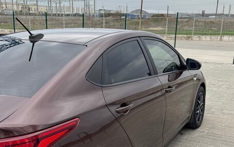 Hyundai Solaris II рестайлинг, 2021 год, 1 800 000 рублей, 7 фотография